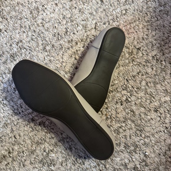 Easy Street Oatmeal Linen Print Flat Shoe - Picture 3 of 4